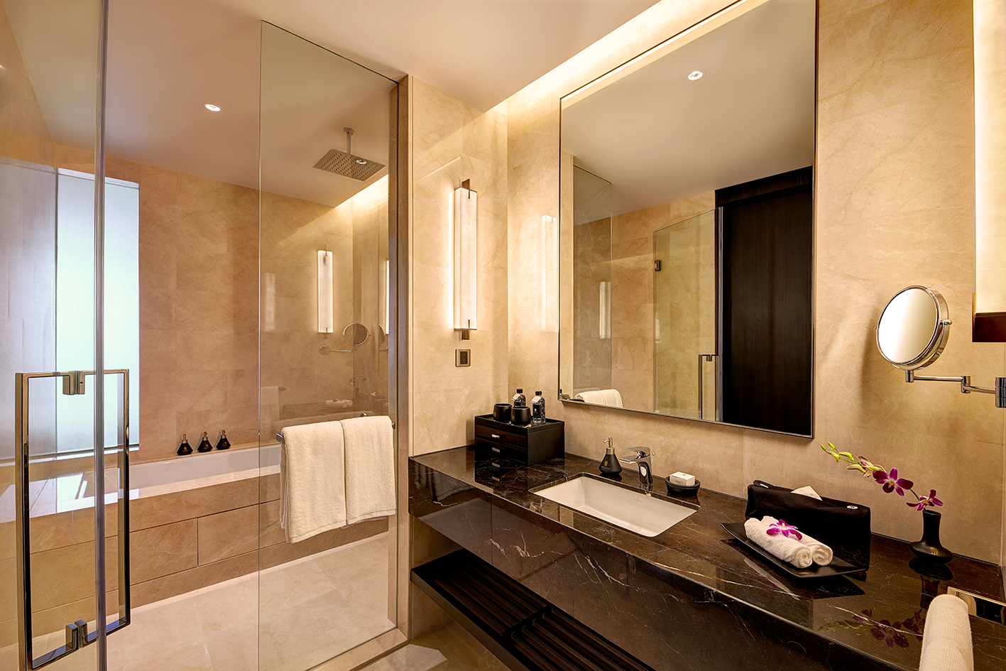 phkl-granddeluxeoasis-bathroom